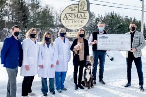 Staff of Sault Ste Marie Animal Clinic receiving cheque
